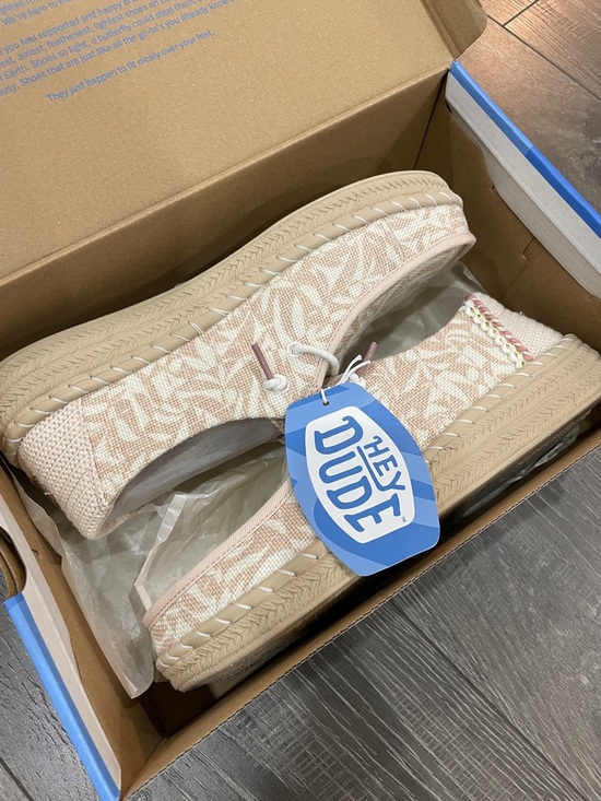 HEYDUDE Wendy Espadrille Retro Palm Pale Pink/White size 9 - Picture 8 of 9